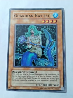 Yu-Gi-Oh! TCG Guardian Kay'est Dark Crisis DCR-009 Unlimited Com. - Uncirculated - Image 1
