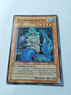 Yu-Gi-Oh! TCG Guardian Kay'est Dark Crisis DCR-009 Unlimited Com. - Uncirculated - Image 2
