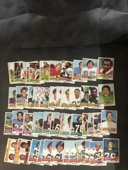 1975 Topps Football Vintage Lot of 850 Cards - Decent Shape Lanier Barney Little - Image 2