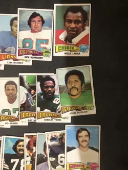 1975 Topps Football Vintage Lot of 850 Cards - Decent Shape Lanier Barney Little - Image 4