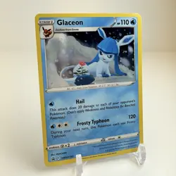 Glaceon SWSH192 Holo Promo Sword & Shield Promo Pokemon NM - Image 1