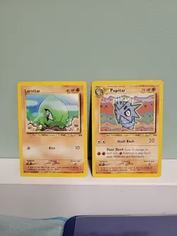 Pokemon TCG Larvitar & Pupitar Neo Discovery Unlimited Regular NM - Image 1