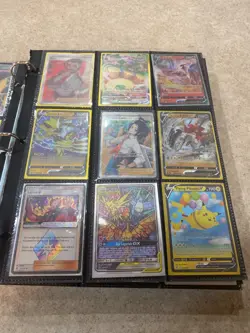 Pokemon binder 4 pages 36 cards - Image 3