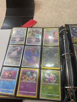 Pokemon binder 4 pages 36 cards - Image 4