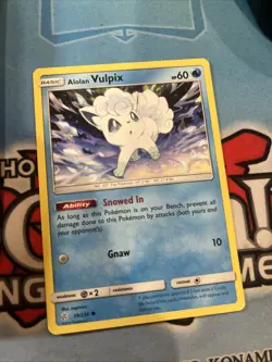 1x Alolan Vulpix 39/236 Cosmic Eclipse Pokemon TCG Card NM - Image 1
