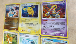.44 CENTS NO RESERVE HIGH BID WINS POKEMAN CARD LOT OF SIX SOME FOIL - Image 5