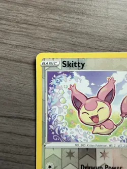 Pokemon TCG Skitty Darkness Ablaze Reverse Holo Common Card 141/189 NM - Image 2