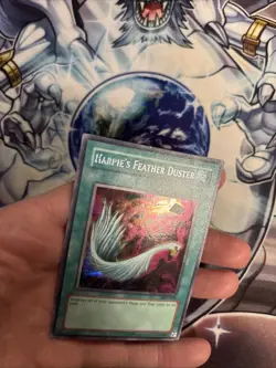 Yu-Gi-Oh Harpies Feather Duster SDD-003 Prismatic Secret Rare LP (WNU) - Image 4