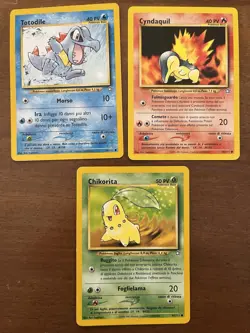 Totodile Cyndaquil Chikorita Starter Johto Set Neo Genesis Ita Pokemon Sugimori - Image 1
