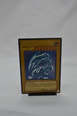 Portuguese Blue-Eyes White Dragon Sdk-001 DIK-P001 Ultra LP 1st edition error - Image 1