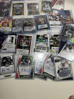 HUGE Wholesale NFL Football Card Lot Autos Rookies SPs PSA Graded Slabs 🔥 - Image 4