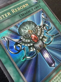 Yugioh Monster Reborn Unlimited Edition Ultra Rare LOB-118 MP - Image 2