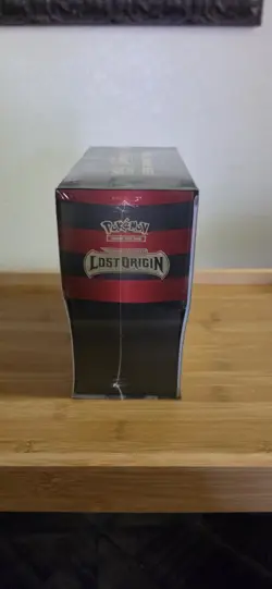 Pokemon TCG: Sword & Shield Lost Origin Elite Trainer Box 820650850714 - Image 4