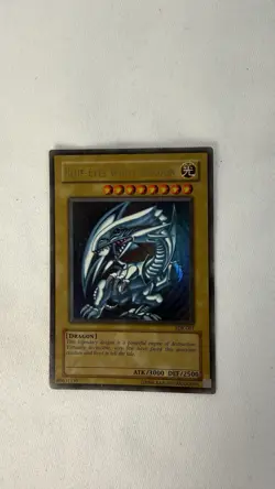 Blue-Eyes White Dragon SDK-001 Ultra Rare 2002 Edition 1st Yu-Gi-Oh - Image 1