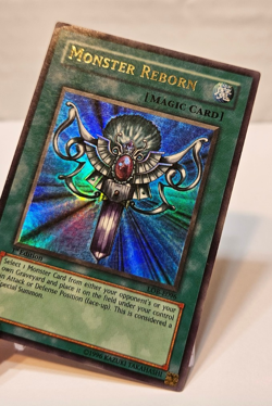 Monster Reborn LOB-E096 Ultra Rare 1st Edition EURO Yugioh 986 - Image 4