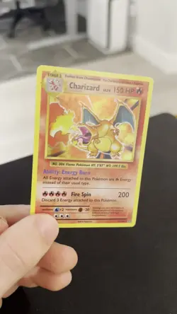 Pokemon TCG Charizard 11/108 Evolutions Holo Rare Very LP - Image 2