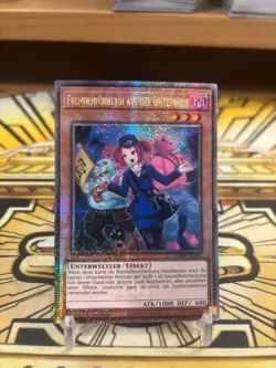 Yugioh Fremdenfuhrerin aus der Unterwelt Quarter Century Secret Rare RA04-DE157 - Image 1