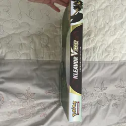 Pokemon TCG - Kleavor VSTAR Premium Collection 820650851254 - Image 3