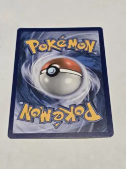 Pikachu 28/73 Pokemon Sun & Moon Shining Legends - Image 2