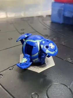 Bakugan Battle Brawlers B1 Aquos Saurus Open Core & Character Card - Image 2