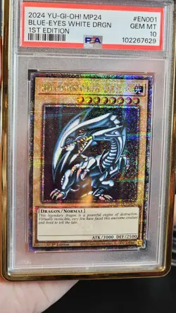 2024 YU-GI-OH! MP24-25TH ANV TIN: DUELING MIRRORS BLUE-EYES WHITE DRAGON PSA 10 - Image 4