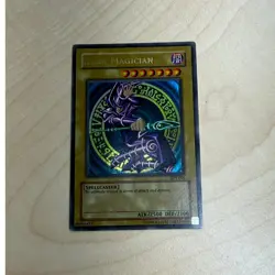 Yu-Gi-Oh Dark Magician SDY-006 Ultra Rare Starter Deck Yugi Holo Trading Card - Image 1