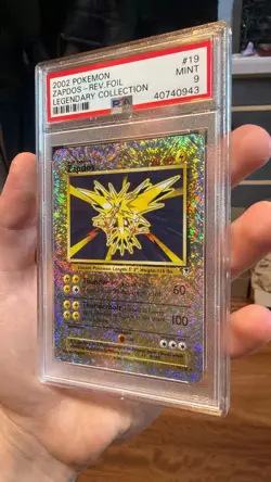 2002 POKEMON LEGENDARY COLLECTION #19 ZAPDOS-REVERSE FOIL PSA 9 - Image 3