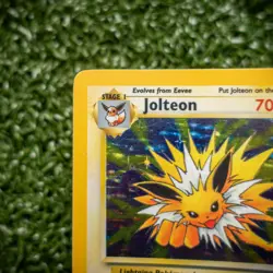 Pokemon Jolteon 4/64 Jungle Holo LP Holo Rare Unlimited - Image 2