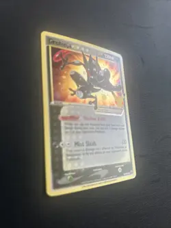 Pokemon TCG Greninja Gold Star SWSH144 - Celebrations Black Star Promo - Image 4