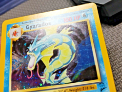 2000 Pokemon Base Set 2 #7 Gyarados Holo LP+/NM - Image 2