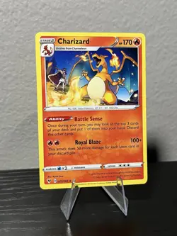 Pokemon Charizard 025/185 Swsh04: Vivid Voltage Regular - Image 1