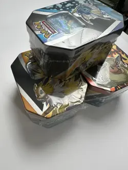 Pokemon TCG Eevee Evolutions Tins LOT (x3) 820650829055 - Image 3