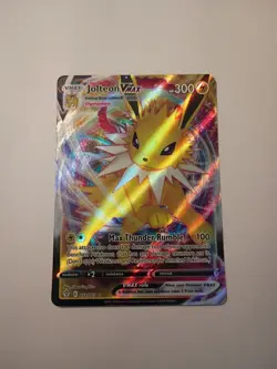 Pokemon TCG Jolteon VMAX Evolving Skies 051/203 Holo Ultra Rare - Image 1