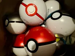 19 x Pokemon Empty Pokeball Tins - Image 1