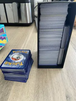 Pokemon TCG Card Bundle 700+ Cards. - Image 1