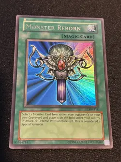 Yu-Gi-Oh! Monster Reborn LOB-118 Blue Eyes Ultra Rare Unlimited - Image 1