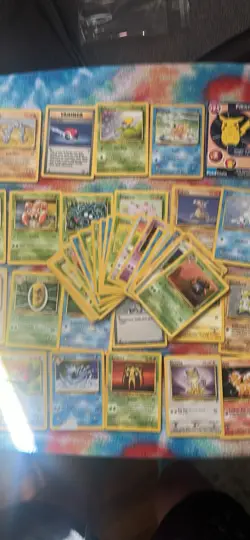 POKEMON FIRE COLLECTION! THE BUBBLE MEW IS NOT INCUDED. VINTAGE HOLOS! LOOK ATME - Image 1