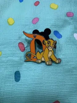 Simba D Hidden Mickey DLR 2025 Pin Disneyland Classic D Wave A - Image 1