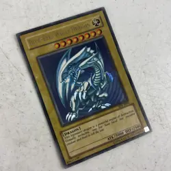 Yugioh Card Blue-Eyes White Dragon SDK-E001 Ultra Rare LP/MP - Image 3