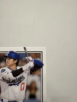 Topps 2026 Series 1 Flagship Shohei Ohtani #200 Los Angeles Dodgers MLB Card - Image 3