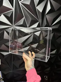 POKEMON CHARIZARD UPC ACRYLIC DISPLAY CASE MAGNETIC LID SWORD & SHIELD PREMIUM D - Image 4