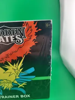 Pokemon TCG: Hidden Fates Elite Trainer Box - Image 4