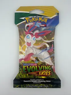 Pokemon TCG: Sword & Shield Evolving Skies Sleeved Booster Pack (Sylveon) - Image 3