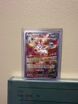Pokemon Sylveon v Alt Art Holo Ultra Rare Card Evolving Skies 184/203 Near Mint - Image 1