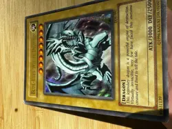 Blue-Eyes White Dragon LOB-001 Unlimited Holo Yu-Gi-Oh LP - Image 2