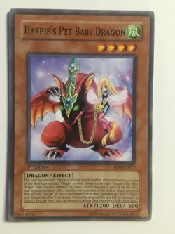 Yugioh: HARPIE'S PET BABY DRAGON - [SD8-EN017] - [Common] - 1st Edition - LP/NM - Image 1