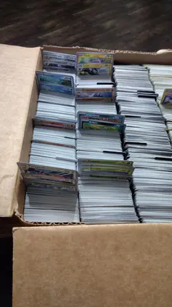 Pokemon English Bulk Lot 20lbs, Thousands Of Cards - Image 3