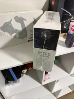 Pokemon TCG Sword and Shield Ultra Premium Collection Charizard Box 820650871115 - Image 4