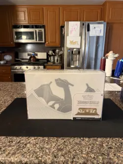 Pokemon Sword & Shield Ultra-Premium Collection Charizard Box English TCG - Image 3