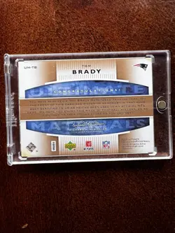 2007 UPPER DECK ULTIMATE COLLECTION ULTIMATE MATERIAL PATCH TOM BRADY /35 - Image 2